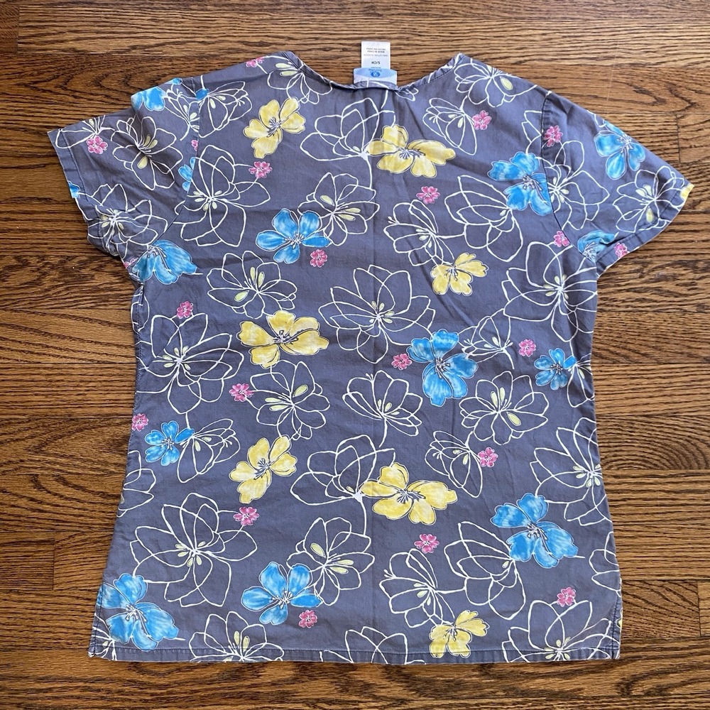 SB Scrubs Top Women S Floral Pattern Gray Multicolor Short Sleeve Pockets